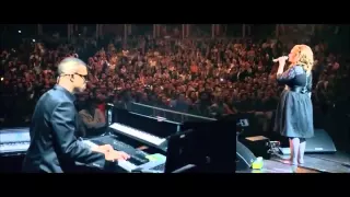 Adele - Someone Like You (Live At The Royal Albert Hall DVD) (AdeleVEVO)