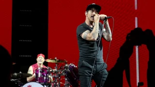 Red Hot Chili Peppers - Around The World - Philadelphia 02-12-2017