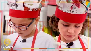 Antony y Javier ¿podrán llevarse bien durante el cocinado? | MasterChef Junior 8