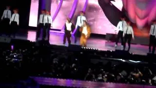 Ylvis - The fox (MAMA2013 HONGKONG)