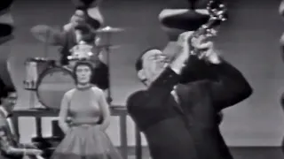 Louis Prima, Keely Smith, Sam Butera & The Witnesses "When You're Smilin' (Instrumental)"