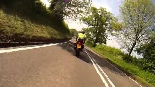 Extract from a ROSPA Motorcycle Test - Rider doing his own commentary He knows the roads