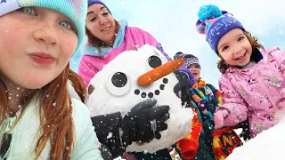 MAKiNG VLOGGY into a SNOWMAN!!  Adley Niko & Navey trampoline Snowball Battle with First Winter Snow