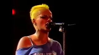 NINA HAGEN "NEW YORK NY" LIVE BERLIN 03/09/1983 (video)