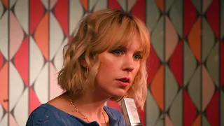 French song with synths // POMPLAMOOSE