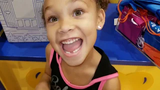 Day at the mall (Build a Bear) VLOG