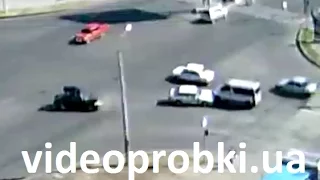 Массовое ДТП в Харькове на улице 50-летия ВЛКСМ