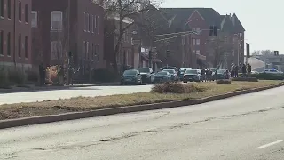 St. Louis standoff closes portion of Jefferson Avenue