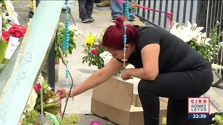 Mamá de Brandon deja flores en el lugar del desplome de la Línea 12 | Noticias con Ciro Gómez Leyva