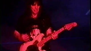 Motley Crue - Knock Em Dead, Kid (live 2000) Saratoga, NY