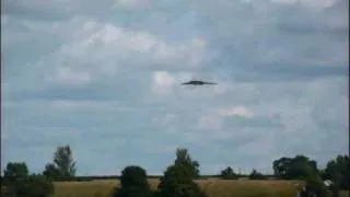 LMA Cosford 2009 - Vulcan fly-by (full scale)