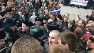 Задержания участников митинга против коррупции по Владивостоке 26 03 2017