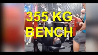 Julius Maddox just smashed his Bench WORLD RECORD