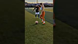 kim demiş kızlar güzel futbol  oynayamaz