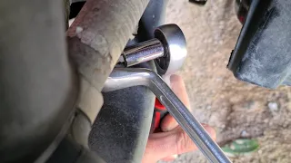 (Part 1) How to change anti roll bar on your mitsubishi colt