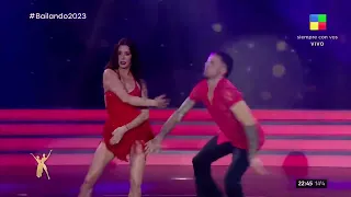 💃 Juliana Díaz y Rodrigo Gutta abrieron la pista