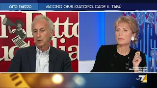 Marco Travaglio: "Come fai ad obbligare i no vax a vaccinarsi? Vai col mitra e la siringa a casa?"