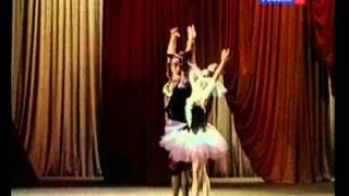 Абсолютный слух о цветах на балетной сцене