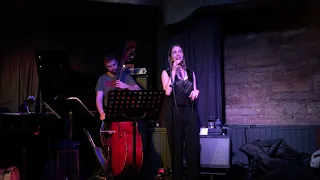 Louise Dodds Live at The Jazz Bar