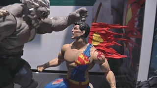Toy Fair: Doomsday Death of Superman Deluxe 2-Pack