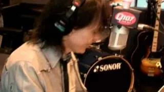 Lawrence Gowan performs "Strange Animal" on the Kim Mitchell Show