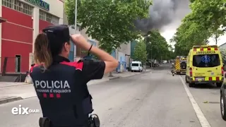 Espectacular incendi en una nau del polígon Masia Notari de Vilanova