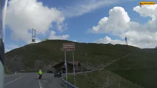 Passo Giovo. Nauka jazdy po zakrętach. Brudne powietrze i motocykle.