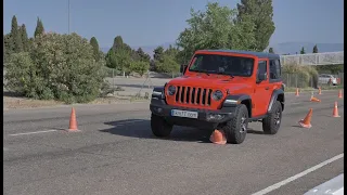 Jeep Wrangler Rubicon 2018 - Maniobra de esquiva (moose test) y eslalon | km77.com