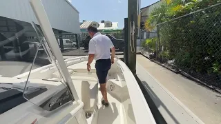 2023 Brand new Boston Whaler250 Dauntless - MarineMax Naples walkthrough with Bob Freeman!