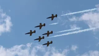 MAKS 2017 - performance of the aerobatic team "Baltic Bees"