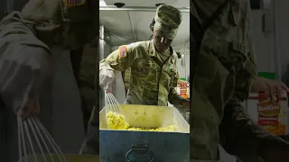 This is how army culinary specialists cook for 800 soldiers. #army #cooking #armyfood