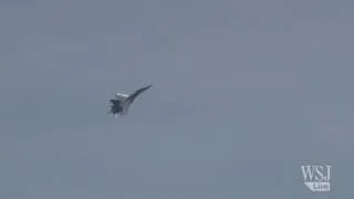 Sukhoi Shows Off Jet Fighter at Paris Air Show