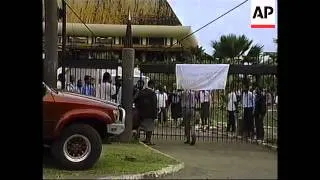 FIJI: COUP LEADERS RELEASE LAST  OF HOSTAGES