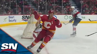 Matthew Tkachuk Redirects The High-Centering Pass For His 17th Goal