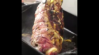 Plantain-Stuffed Beef Tenderloin / Filete de res relleno de plátano macho