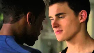 Mason & Corey Kiss (Teen Wolf 13x5)