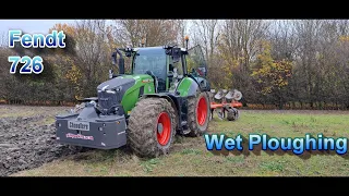 Fendt 726 Gen 7  Ploughing