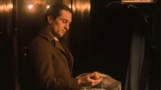 A brilhante cena  que mostra a honra de Vito Corleone no " O poderoso Chefão part II".