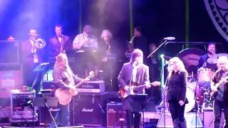 Levon Helm Band - It Makes No Difference ft Warren Haynes 6-2-12 Mountain Jam