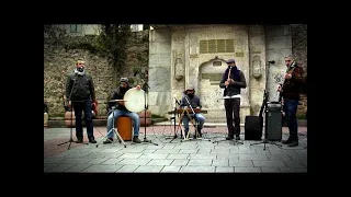 Ethnic BAND - Gel Gör Beni (Ben Yürürüm Yane Yane)