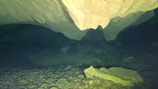 Plongée dans une cavité des Gorges de l'Aveyron