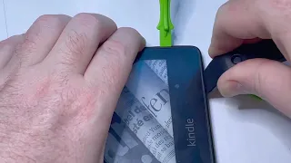 How to Open the Kindle PaperWhite 5 Signature Edition (2021)