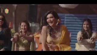 Karishma tanna shaddi dance video #wedding #karishmatannawedding