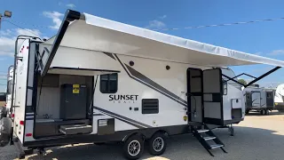 This is the Ideal Couples Trailer! 1/2 Ton Truck Towable! 2020 Crossroads Sunset Trail 253RB