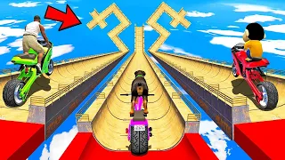 GTA 5 : FRANKLIN TRIED IMPOSSIBLE 3 ZIGZAG LOOP MEGA RAMP PARKOUR CHALLENGE BY CARS & BIKES IN Tamil