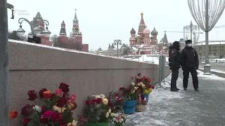 "Здесь собираться не надо. Проходите мимо"