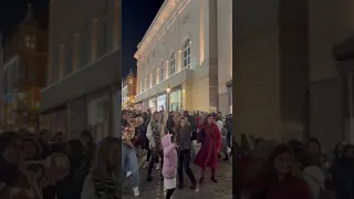 London streets with Indian song#christmas # London #streetdance #dayout #fun