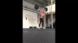 Sista setet av EMOM 12: udda: 5 snatch 50kg jämn: 3 hspu