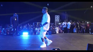 Shatta wale turn ghana dj awards to his own show unbelievable