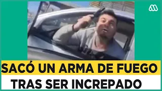 “¿Me conocí?”: Conductor sacó un arma tras ser increpado por adelantar por la derecha